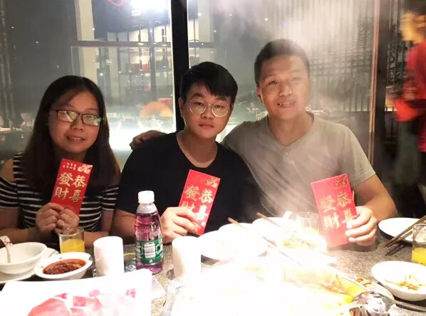依斯倍環(huán)保聚餐活動(dòng)歡聲笑語(yǔ)，還有紅包拿哦